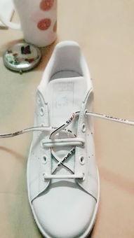 带孔锥子上鞋视频,轻松穿鞋新体验